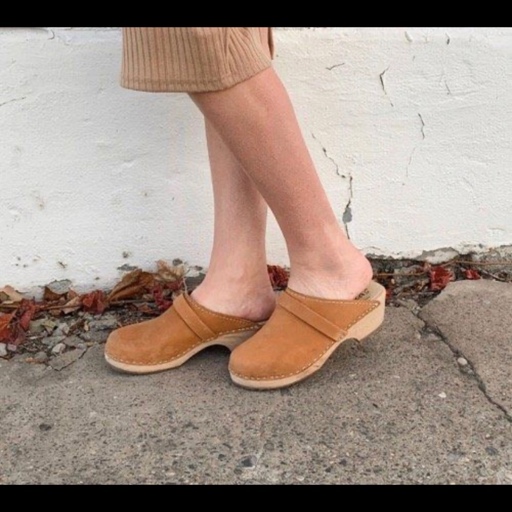 LOTTA FROM STOCKHOLM classic brown clog.